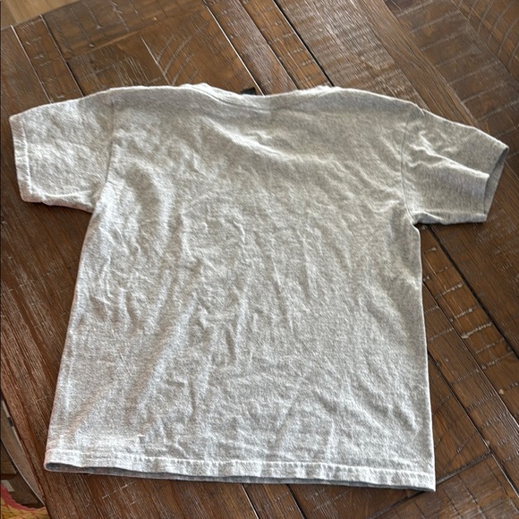 Peanuts 🇺🇸 Gray Snoopy Fireworks T-Shirt Unisex Kids Small, EUC - Picture 5 of 5